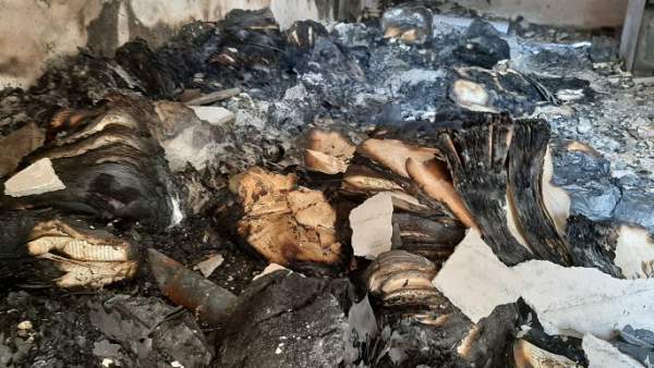 Φωτιά στον Σχίνο: Κάηκαν κειμήλια 500 ετών στη Μονή Αγίας Παρασκευής στο Μάζι - ΕΚΚΛΗΣΙΑ