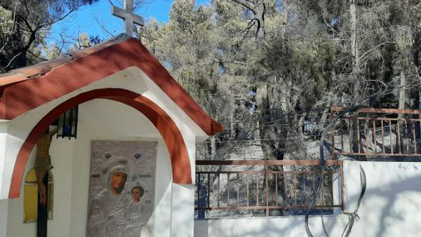 Φωτιά στον Σχίνο: Κάηκαν κειμήλια 500 ετών στη Μονή Αγίας Παρασκευής στο Μάζι - ΕΚΚΛΗΣΙΑ