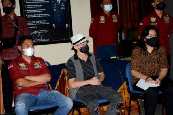 Iνδονησία: Ένας Καναδός απελάθηκε από το Μπαλί επειδή πρόσφερε μαθήματα «οργασμικής» γιόγκα - ΠΕΡΙΕΡΓΑ